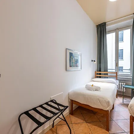 Apartment Vigentina 2bedroom Next To Metro Mailand
